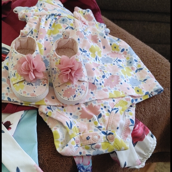 New born Baby bundle - Picture 5 of 5